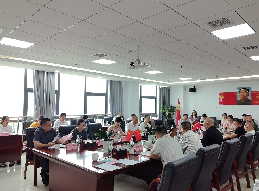 湘潭地區(qū)部分民營承裝（修、試）電力設(shè)施企業(yè)座談會在湘鄉(xiāng)舉行